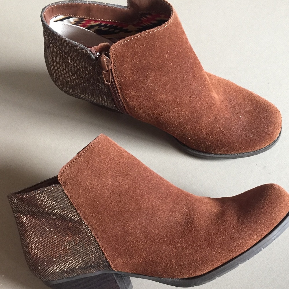 Ankle Boot - image 2